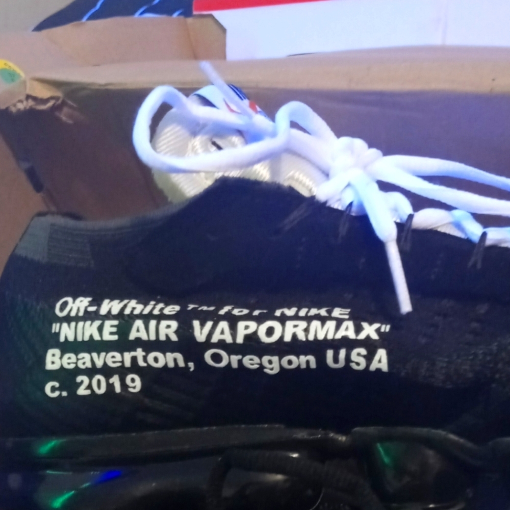Brand new vapor max
